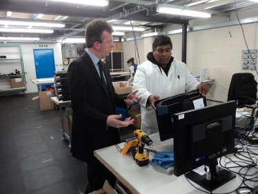 Jeremy Wright MP vists RepairTech, Southam